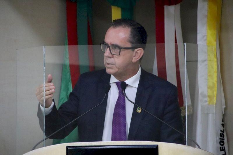 Vereador propõe reconhecimento de atividade religiosa como essencial durante pandemia em Criciúma