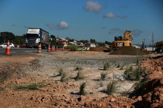 Trânsito será interrompido na BR-101, em Laguna, nesta quinta-feira