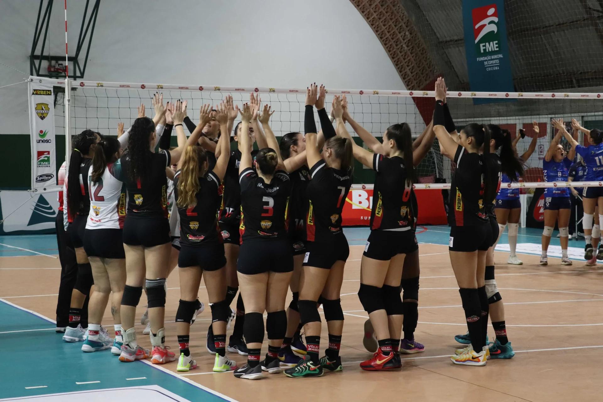 Vôlei feminino de Criciúma estreia na Superliga C neste domingo