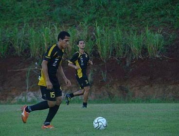 Indisciplina rebaixa Roni no Criciúma