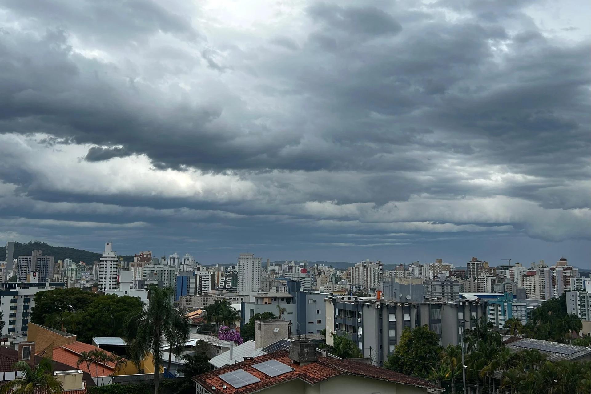 Último final de semana de junho terá chuva e tempo nublado no Sul de Santa Catarina