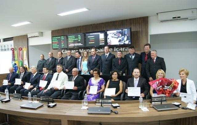 Câmara de Vereadores de Içara entrega Títulos Honoríficos
