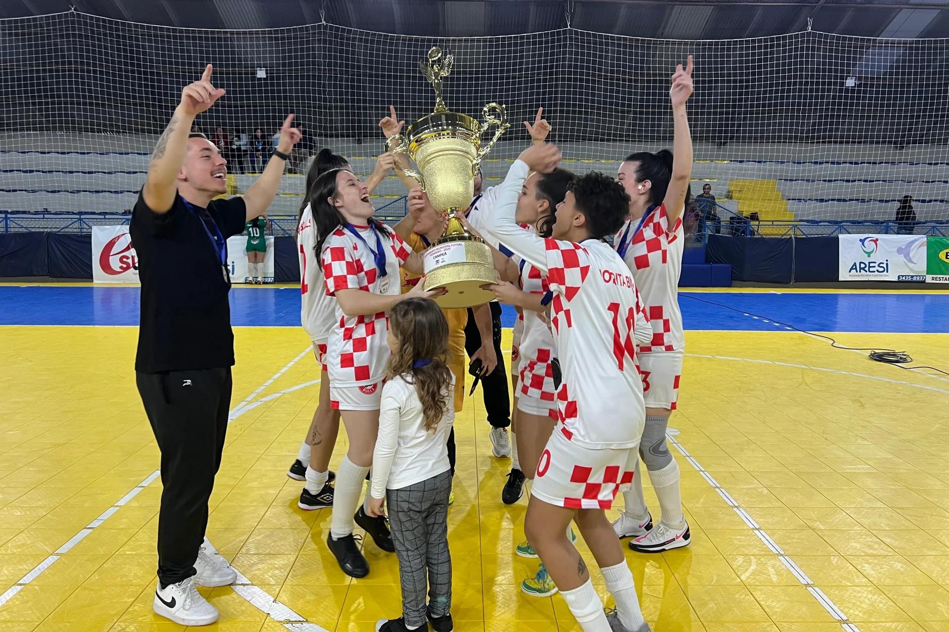 Fiorita Bulls é bicampeão do Municipal Feminino de Futsal de Siderópolis