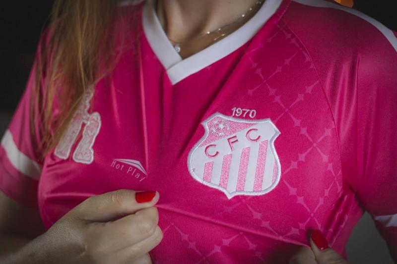 Caravaggio lança camisa em alusão ao Dia Internacional da Mulher