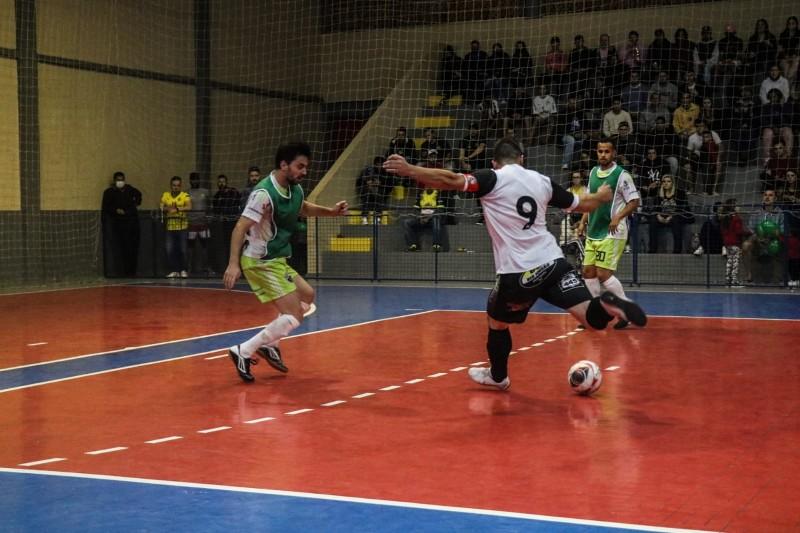Municipal de futsal de Nova Veneza chega na reta final