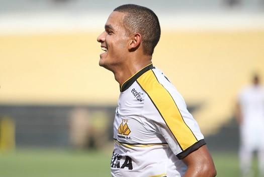 Um gol do alívio para o atacante Jheimy
