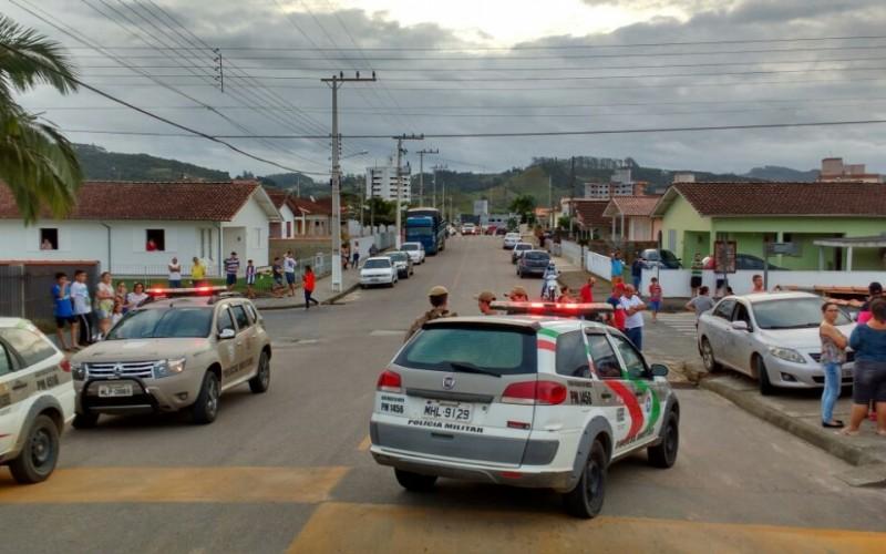 Após perseguição pelas ruas, polícia prende quarteto