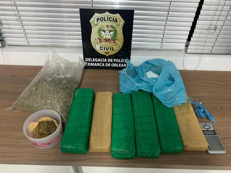 Operação policial termina com cinco presos e 3,5 quilos de maconha retirados de circulação