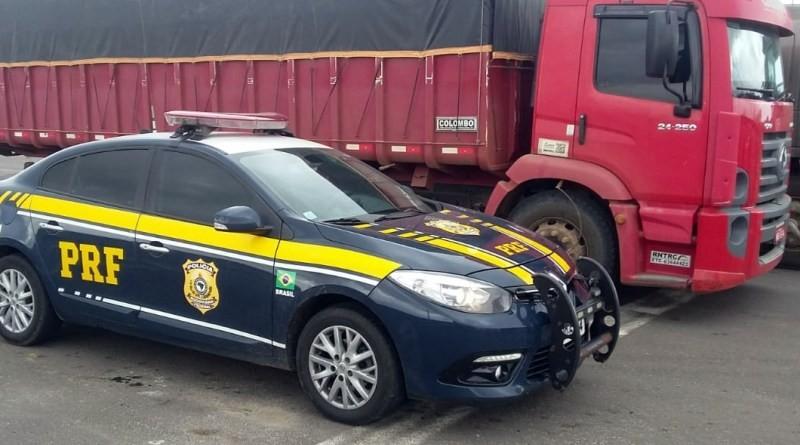 PRF flagra quase 20 toneladas de peso excedente em três caminhões