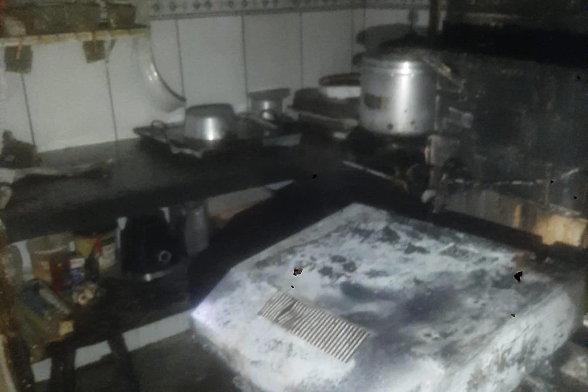 Incêndio atinge cozinha de restaurante nesta quinta-feira