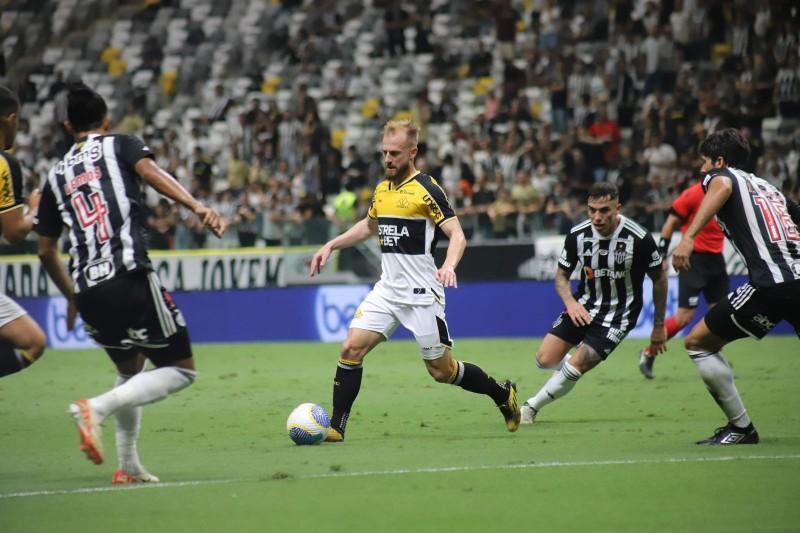 ‘Temos que ir focados e não deixarmos de jogar’, afirma Hermes sobre confronto contra o Vasco