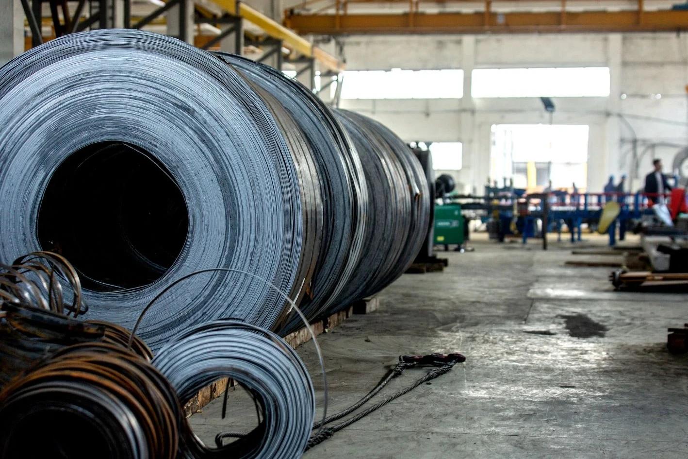 Criminosos invadem empresa e fogem levando mais de uma tonelada de materiais