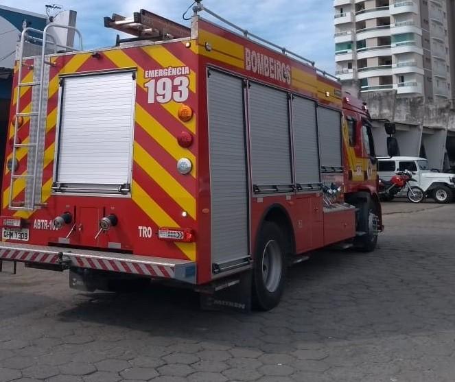 Empresa é atingida por fogo em Tubarão