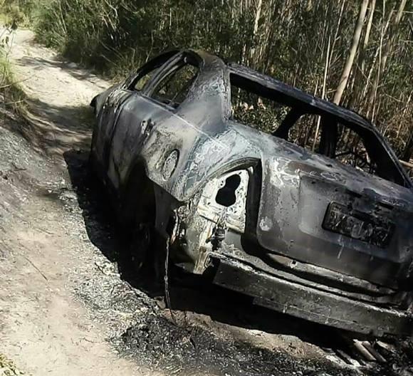 Carro roubado em Urussanga é localizado incendiado em balneário