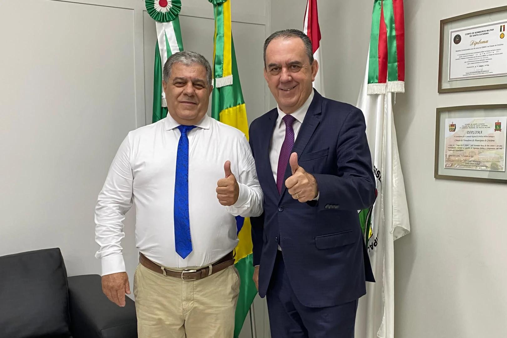 Hulk assume vaga no Legislativo após afastamento de vereador em Criciúma