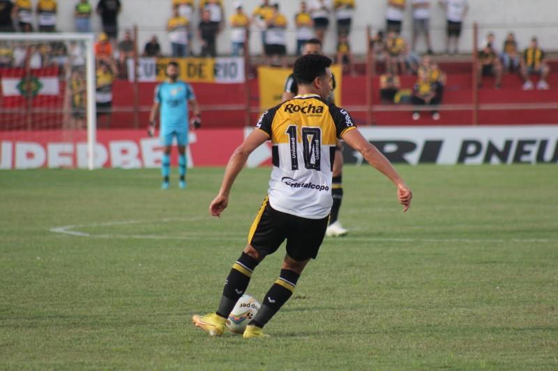 Na tela com Mastella: Tigre seguiu o rito que era vencer