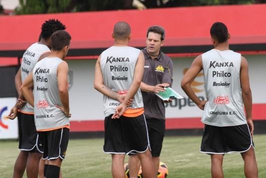 Pressionado, Tigre tenta reencontrar o caminho da vitória 