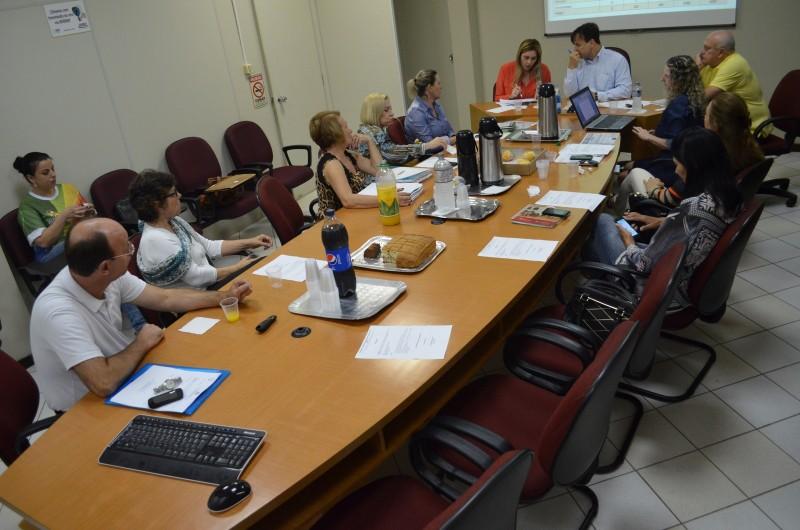 Gravidez de alto risco é tema de reunião 
