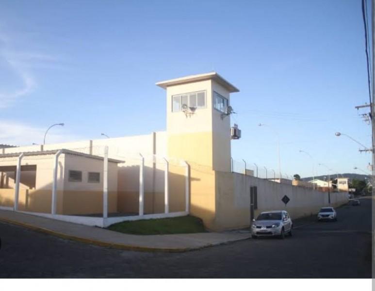 PM cumpre mandado de prisão por roubo em Siderópolis