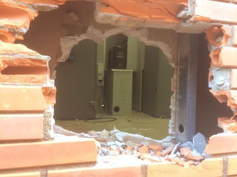 Atualizada: Criminosos tentam invadir Banco do Brasil