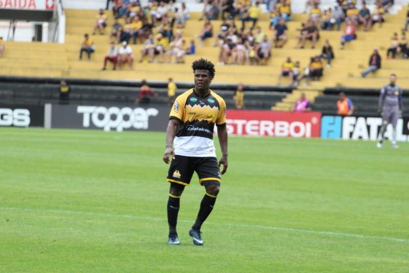 Sandro prega atenção ao São Bento: “Um movimento errado é crucial”