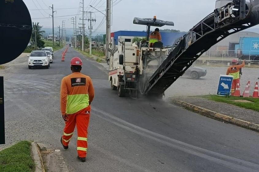 Obras na avenida Kleinubing mudam o trânsito e exigem desvio em Cocal do Sul