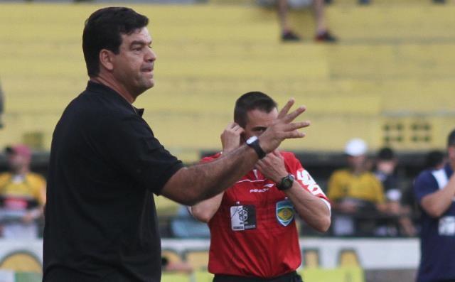 "Temos que pedir desculpa ao torcedor", diz Moacir Júnior