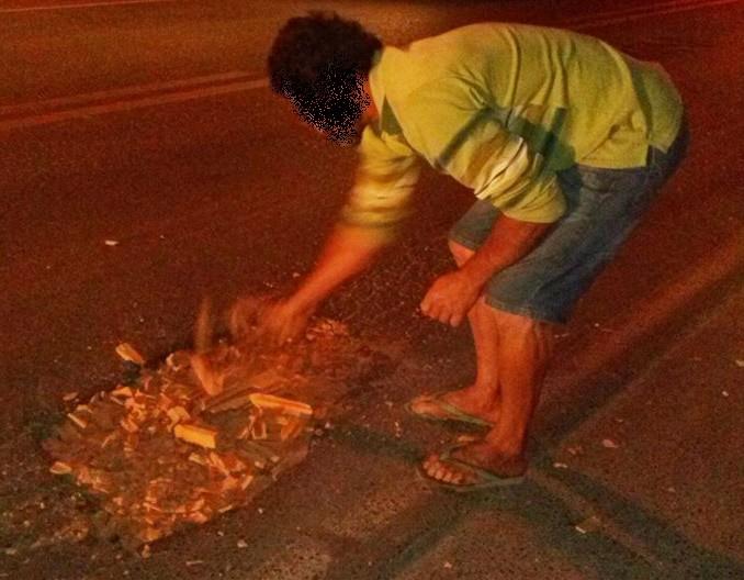 Buracos da rodovia Genésio Mazon são amenizados 