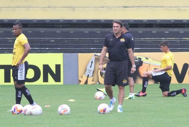Petkovic encaminha time para enfrentar o América Mineiro