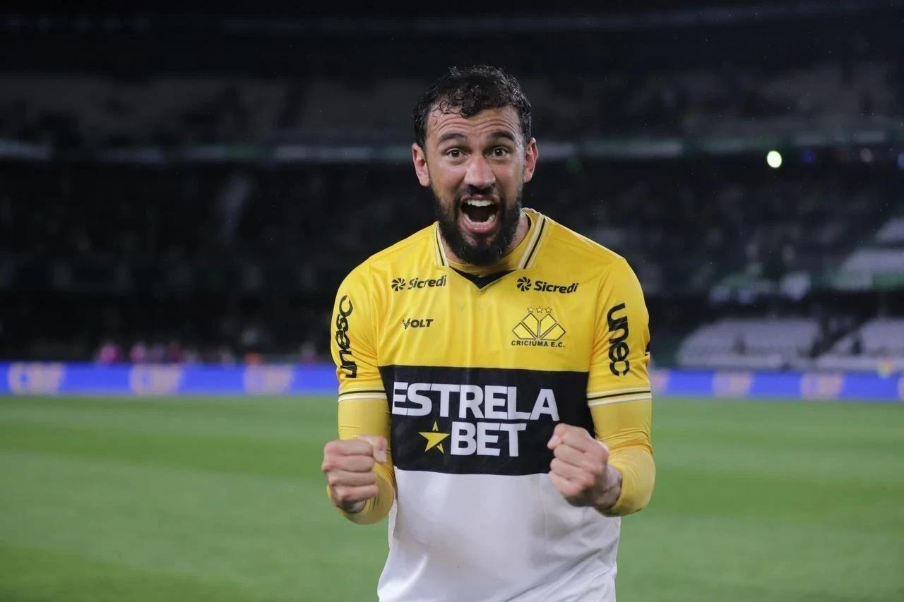 Zagueiro do Tigre prevê reta final disputada na Série B e projeta duelo contra Amazonas