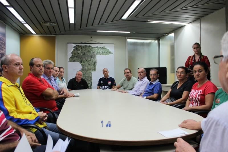 Entidades e associações esportivas recebem R$ 800 mil