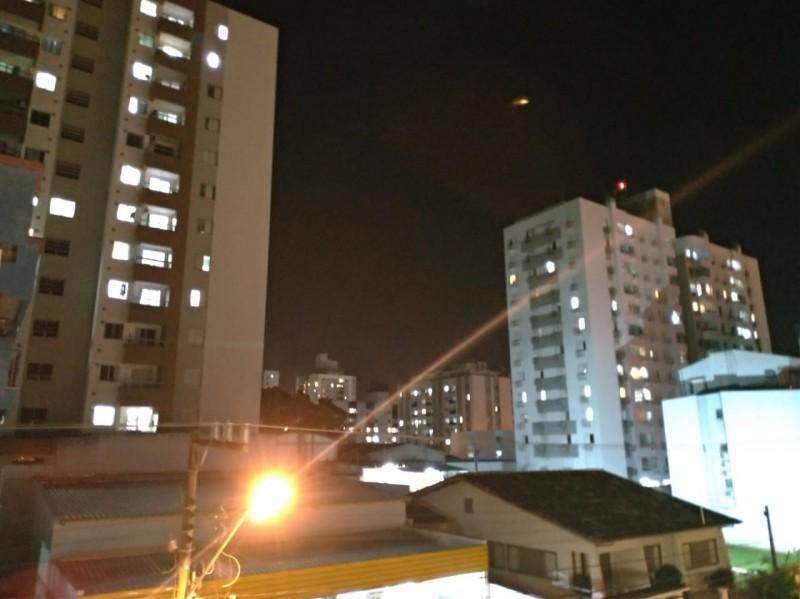 Criciumenses aplaudem profissionais de saúde que estão na linha de frente do combate ao coronavírus