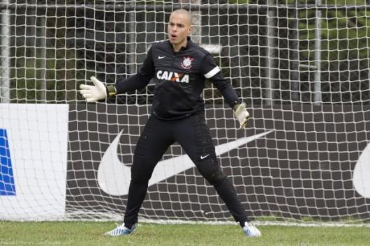  Negociação com Júlio César pode ser concretizada nesta quarta-feira