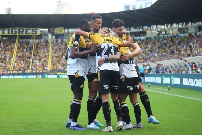 Criciúma bate Botafogo, engata dois triunfos seguidos, e conquista primeira vitória em casa