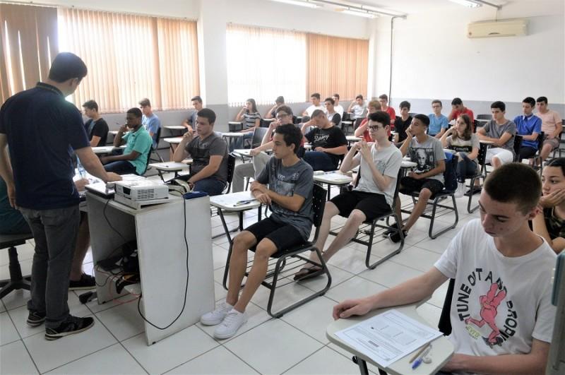 Prova para o Ensino Médio do IFSC reúne 565 candidatos em Criciúma