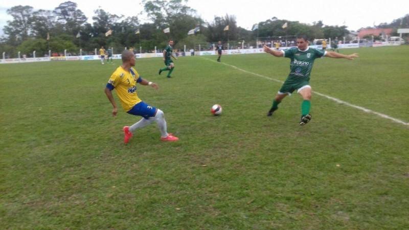 Mãe Luzia e Araranguá vencem no Campeonato Regional da Larm