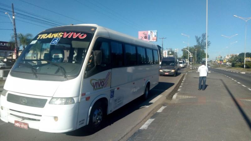 Motoristas participam de manifestação na Avenida Centenário 