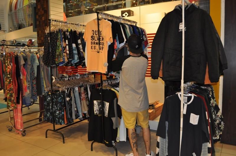 Descontos de até 70% nos 4 Dias de Loucura do Farol Shopping