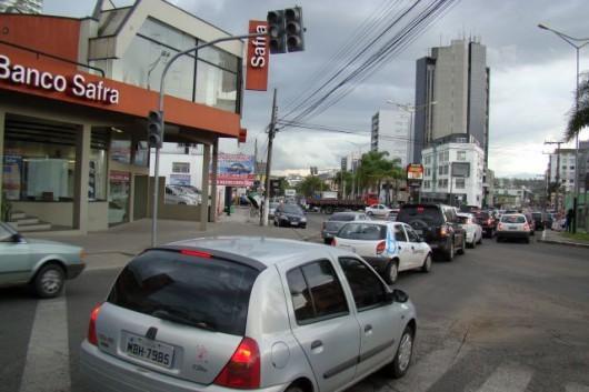 Apagão em sinaleiras causa tumulto na Centenário