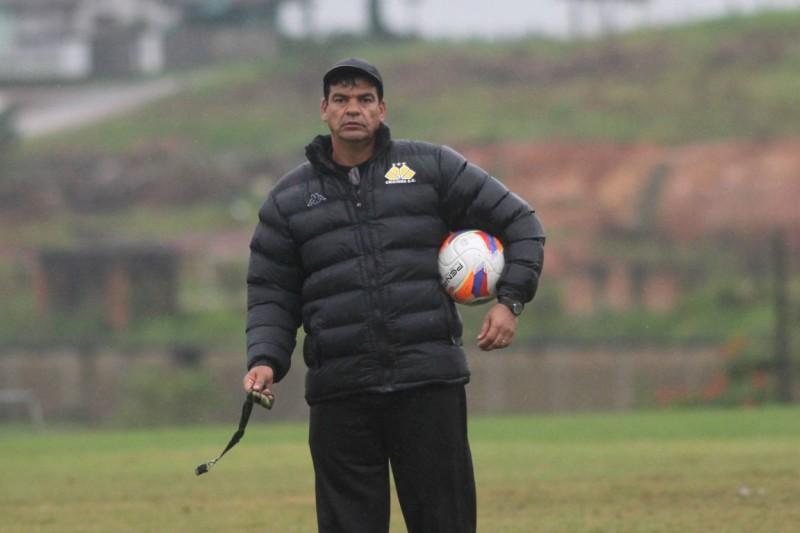 Moacir Jr. encaminha time para enfrentar o Atlético-GO