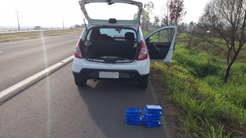 PRF apreende nove tijolos de cocaína na BR-101 em Içara