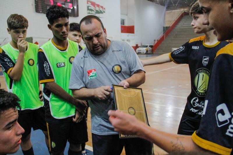 Criciúma estreia com vitórias no Catarinense Sub-16 de Futsal