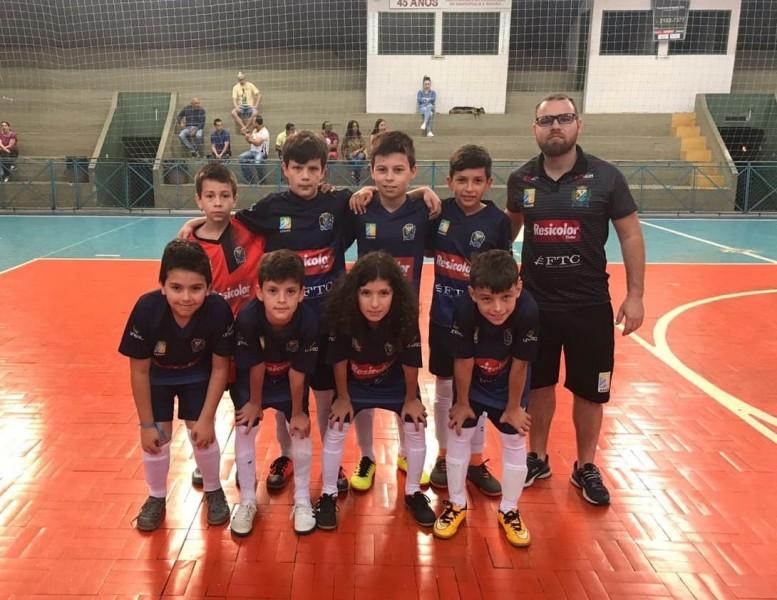 Equipes do Projeto Social garantem vaga nas oitavas de final do Regional da LUD Futsal