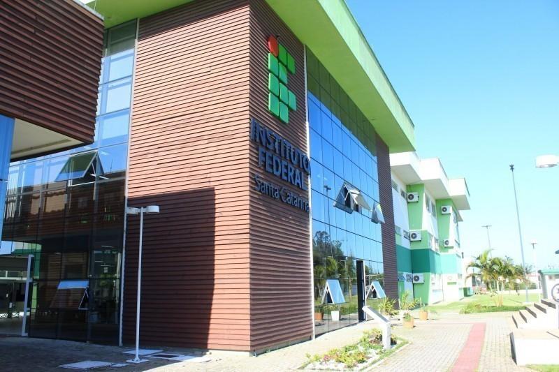 Últimos dias de inscrições para cursos técnicos do IFSC