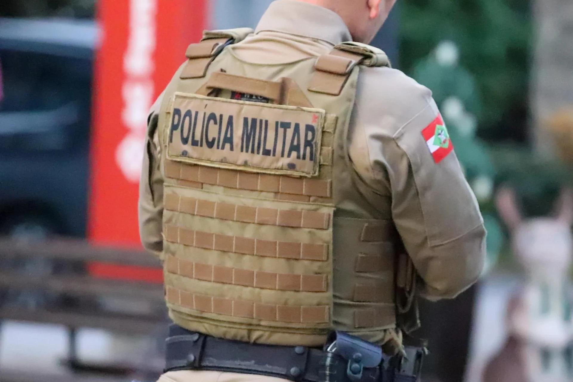 Criminoso sai da prisão e assalta posto de combustíveis no mesmo dia