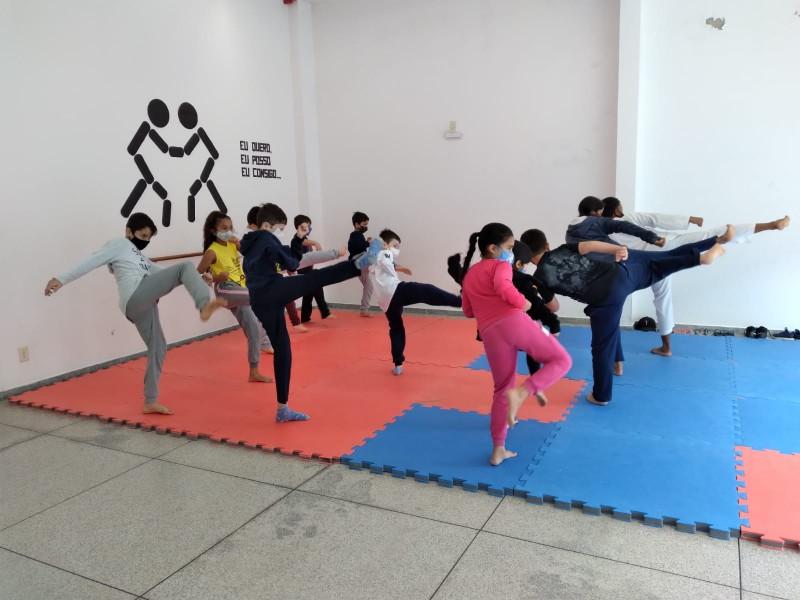 Em Içara, alunos do karatê vão receber kimonos neste sábado
