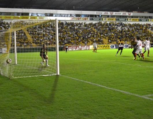Tigre faz bonito na estreia do Majestoso