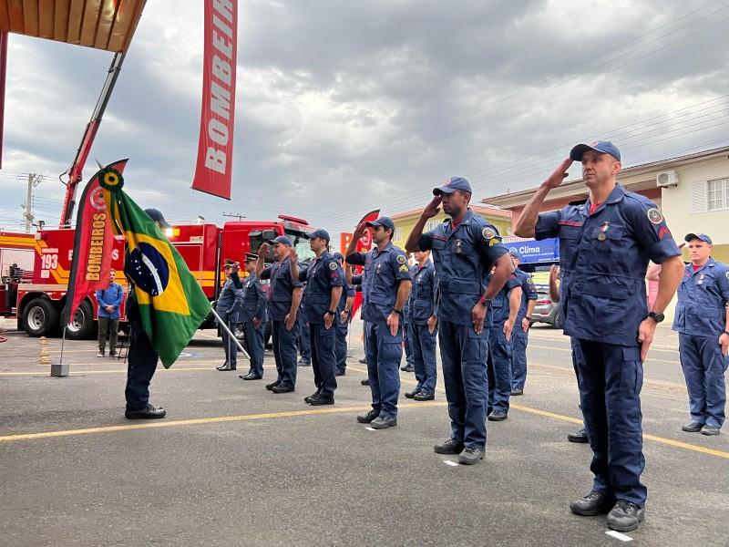 Solenidade em Araranguá homenageia bombeiros militares e autoridades