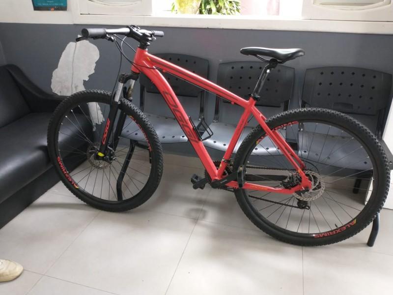 Jovem é preso após exigir dinheiro para devolver bicicleta furtada em Araranguá