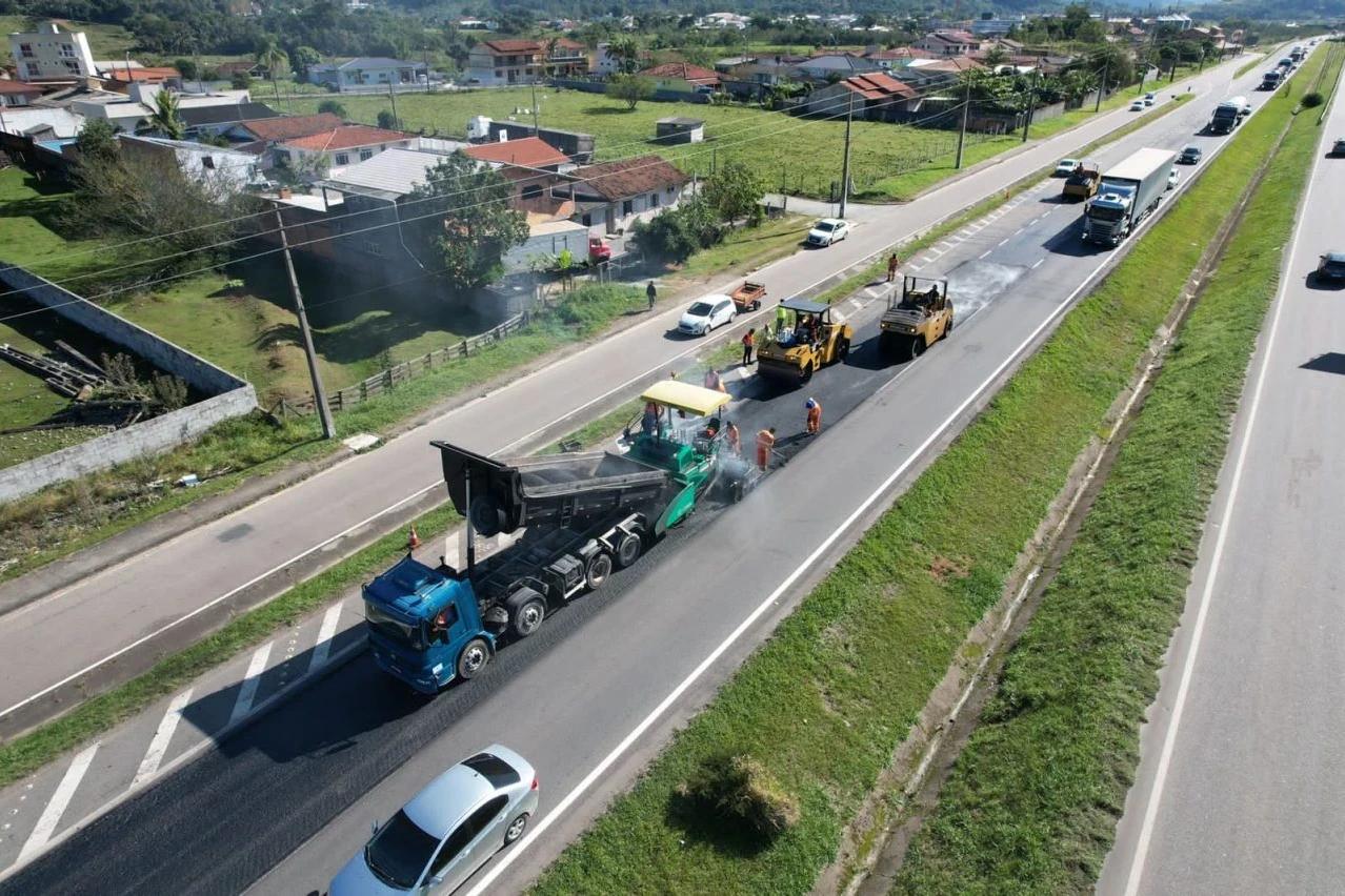 Implantação de vias interdita marginais da BR-101 no Sul de SC